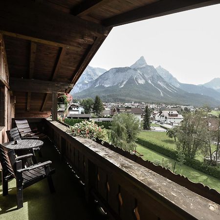 Hotel Ehrwalderhof Exteriör bild