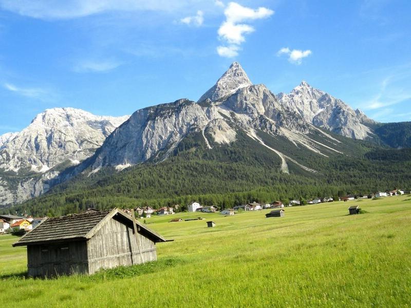 Hotel Ehrwalderhof Exteriör bild