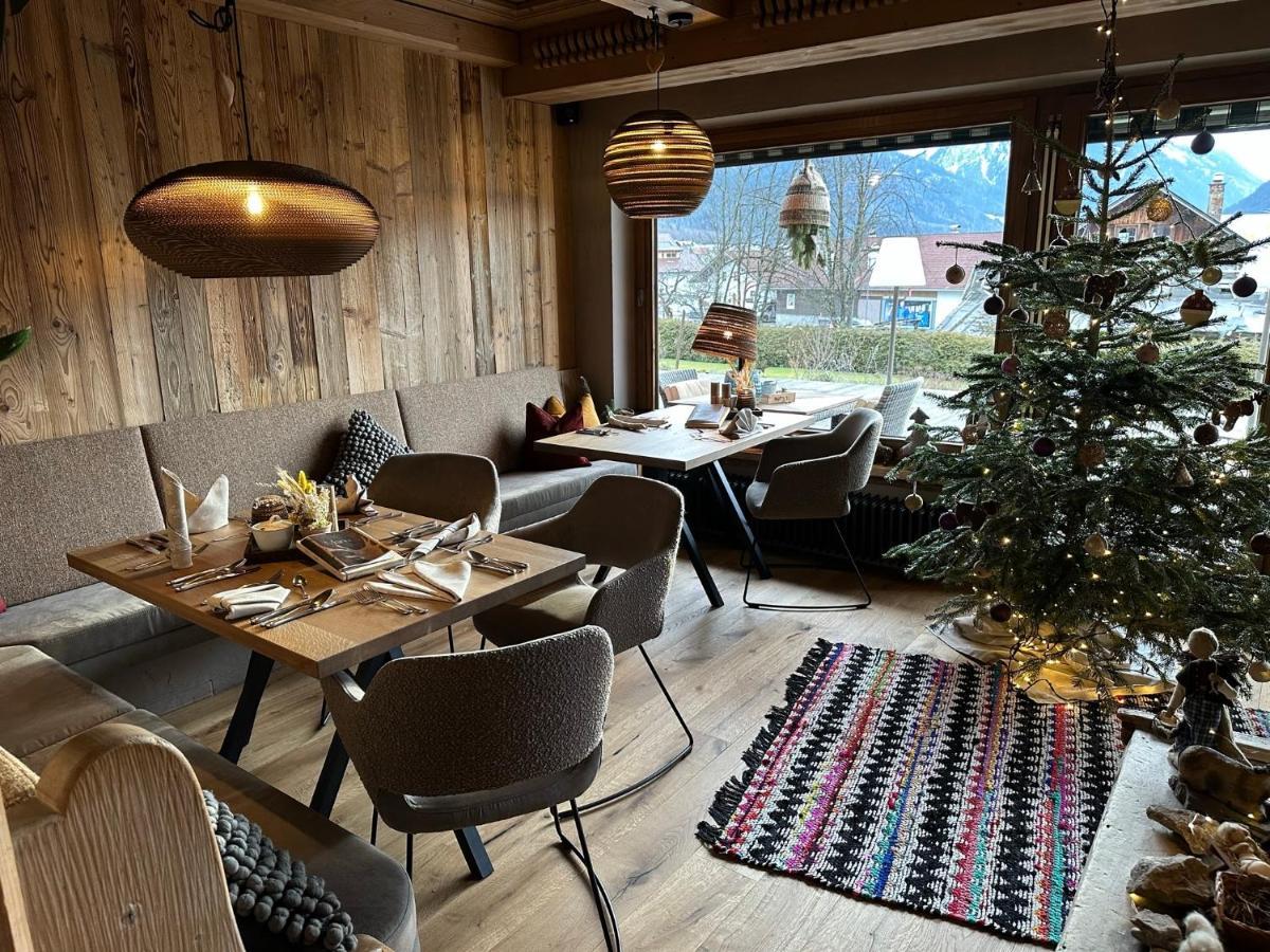 Hotel Ehrwalderhof Exteriör bild
